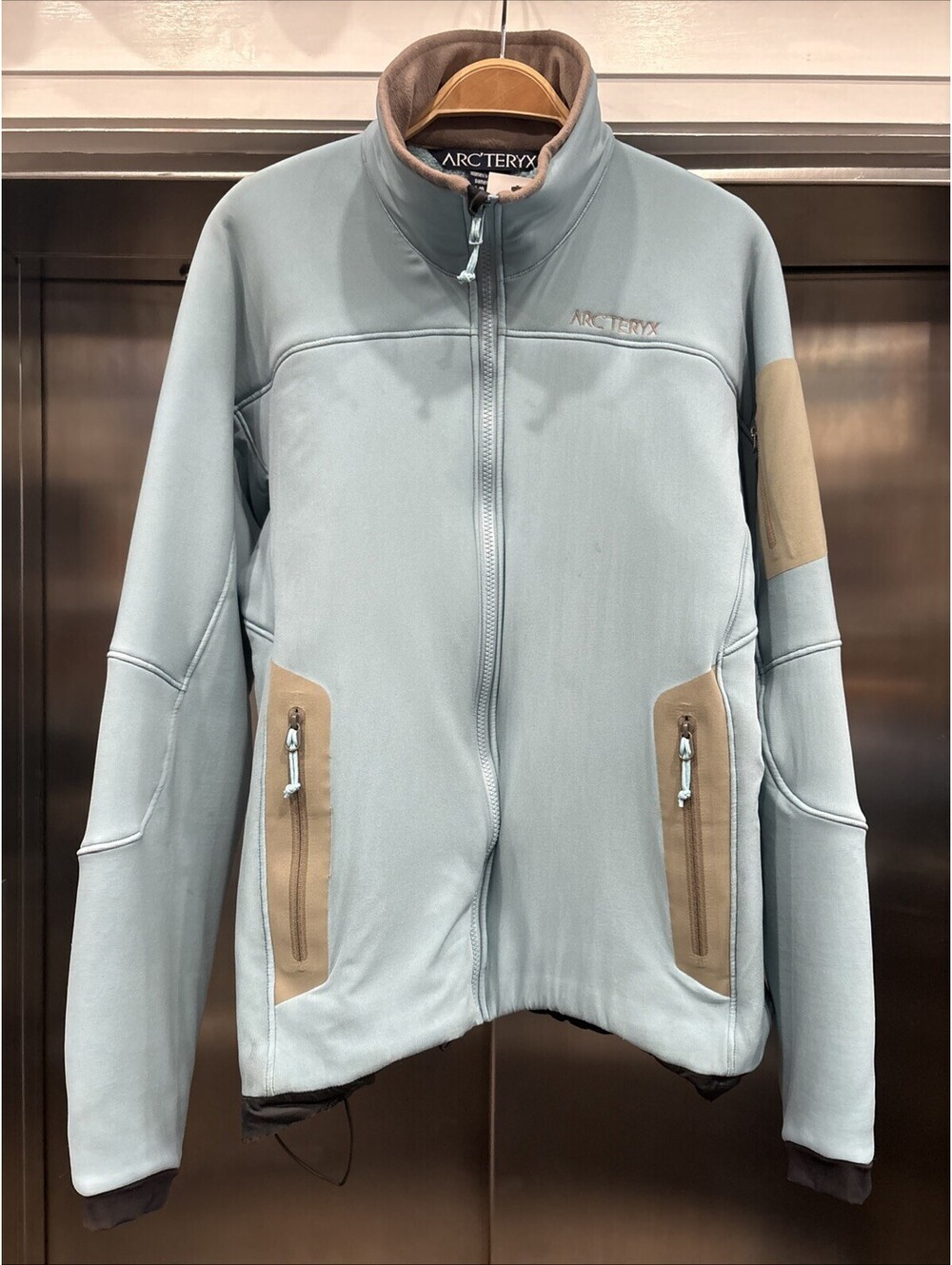 Woman’s Arc’teryx Polartec Fleece Aquamarine Jacket